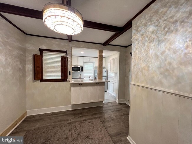 Building Photo - 222 Berlin Rd N