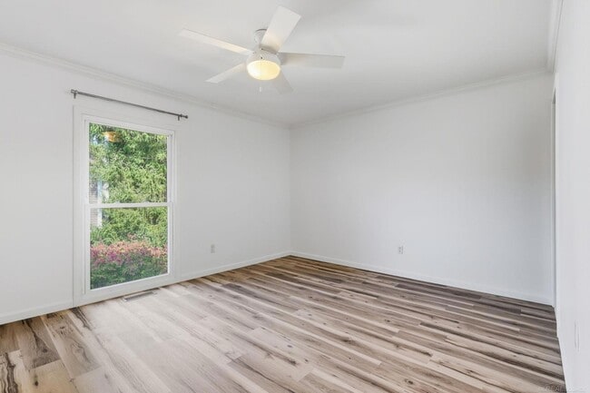 Building Photo - 1340 Kings Cove Dr E