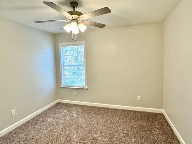 Building Photo - Now Leasing a 4-bedroom 2.5 bath in Byhalia.