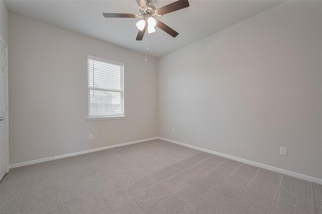 Building Photo - 101 Eliana Shores Dr