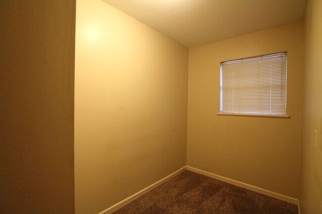 Building Photo - 316 Clemson Dr