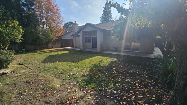 Building Photo - Great SW Location