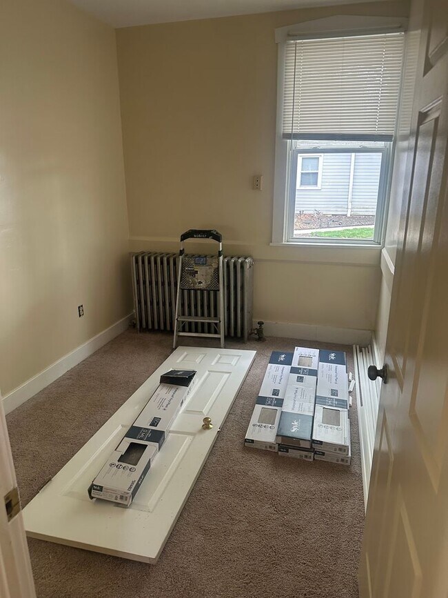 Building Photo - 226 E High St