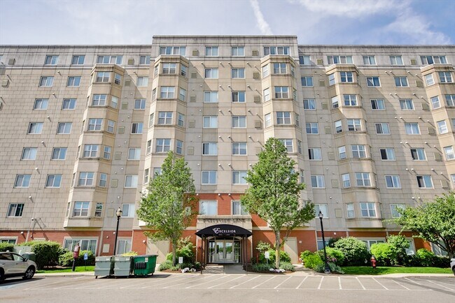Building Photo - 1 Cityview Ln