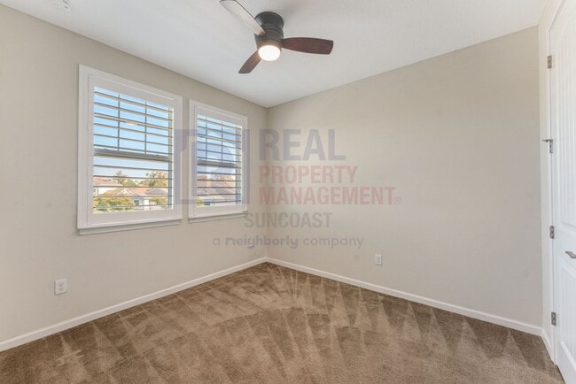 Building Photo - 3689 Divot Ln