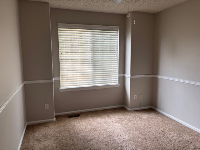 Building Photo - Spacious 6-Bed Oasis with Finished Basemen...