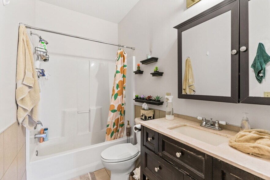 Bathroom 1 - 3514 Grand Ave S