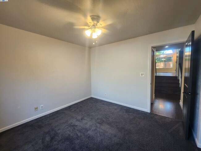 Building Photo - 1127 Mataro Ct