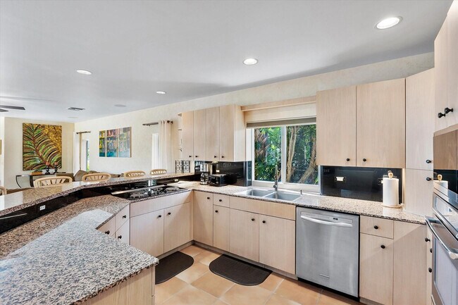 Building Photo - 2484 SE 12th St