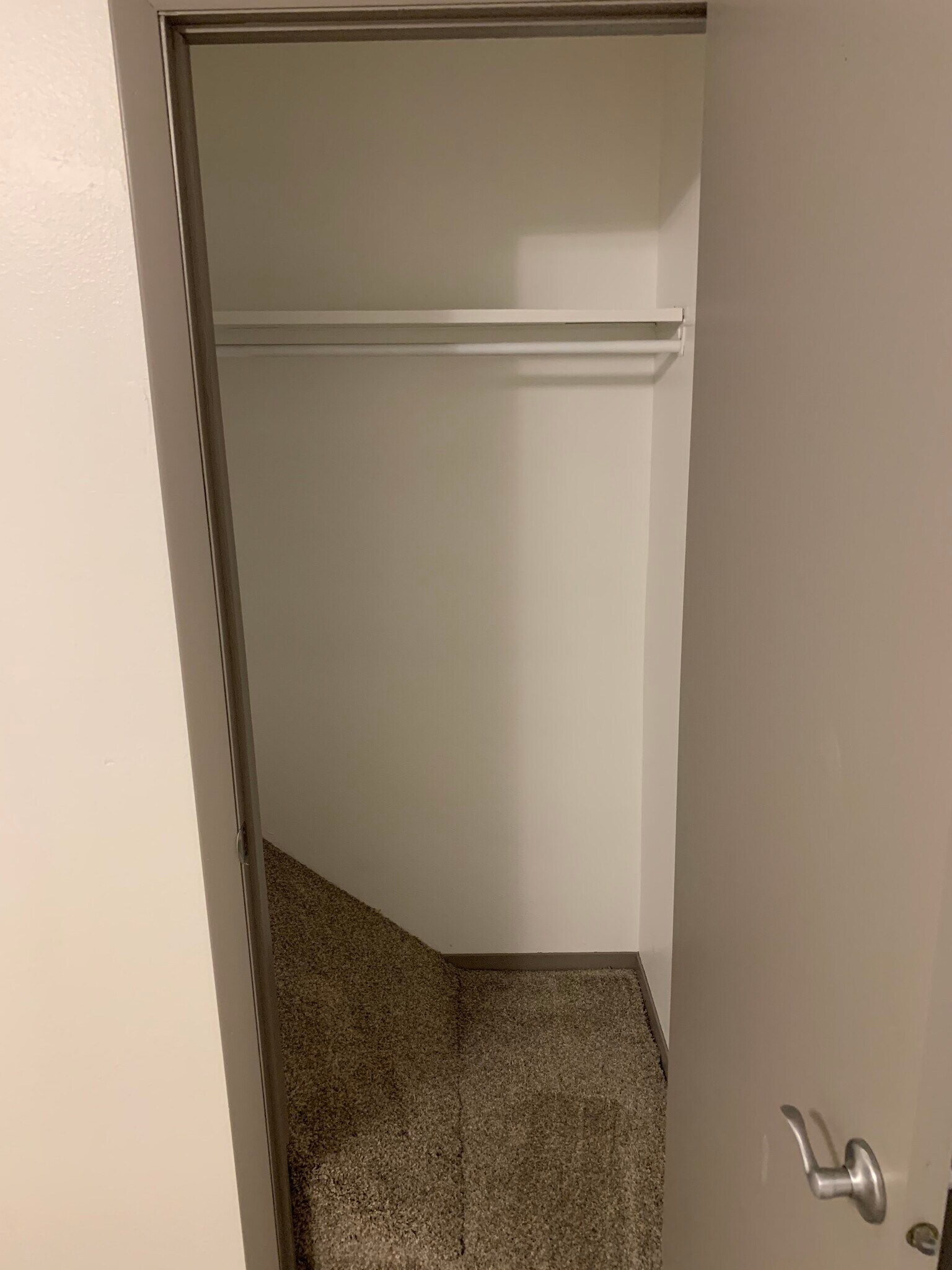 Building Photo - 3611 Butternut Dr