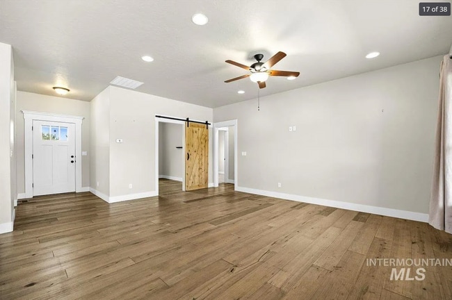 Building Photo - 337 Orchid Ave