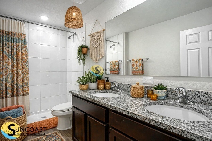 Building Photo - 61 Rose Dr