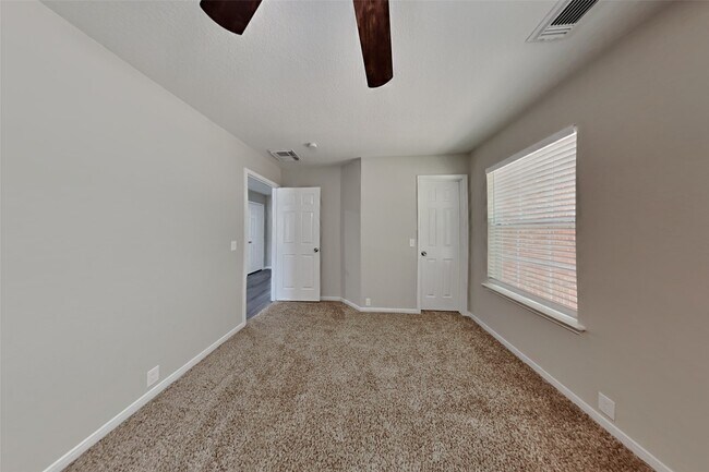 Building Photo - 10406 E Summit Canyon Dr