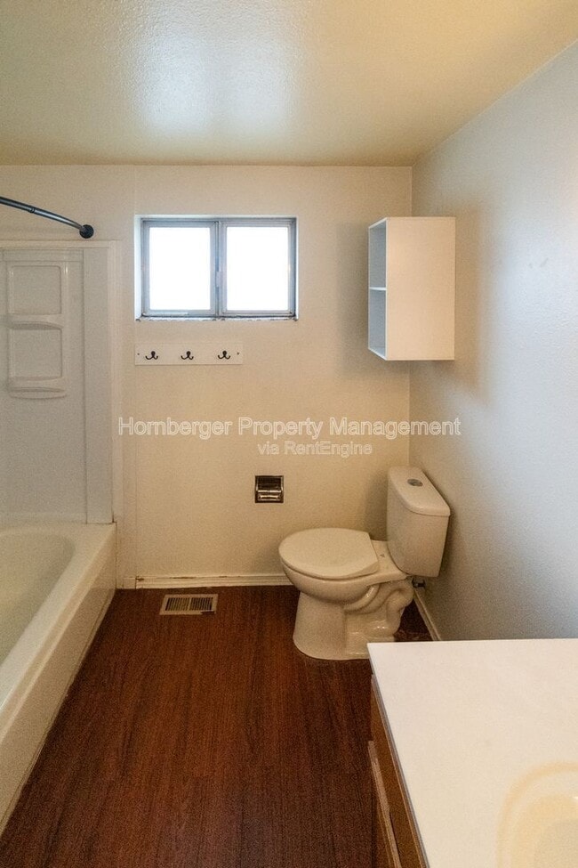 Building Photo - 7024 N Wiscomb St