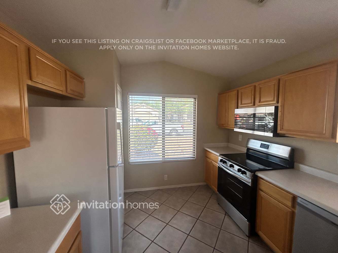 Building Photo - 9431 W Ironwood Dr
