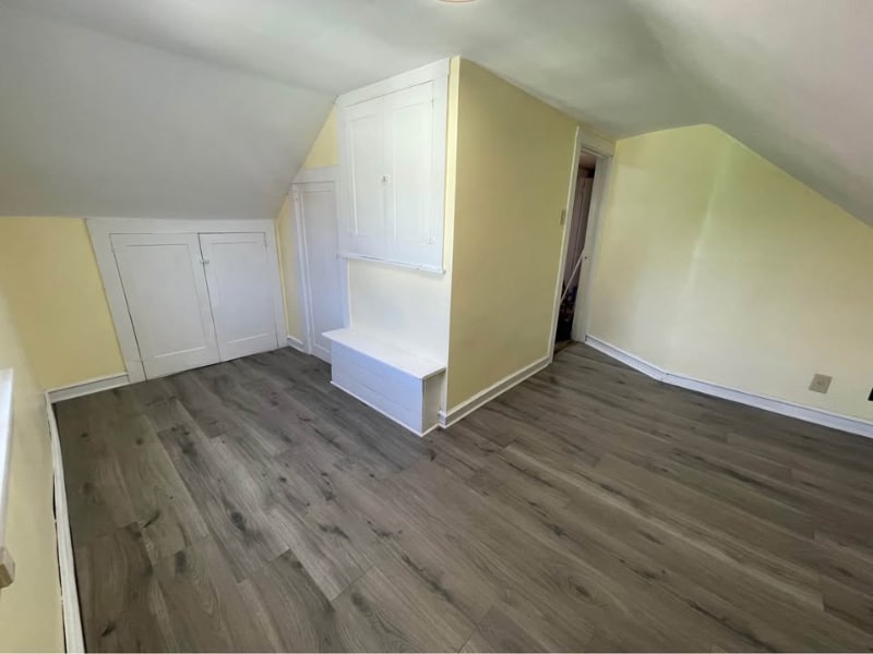 Building Photo - 307 N Main St