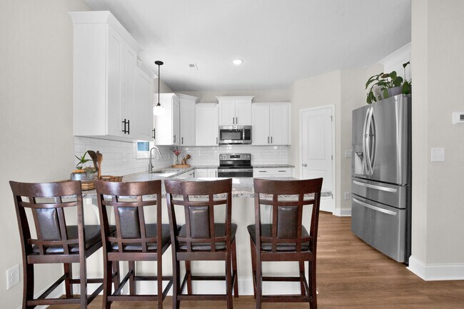 Building Photo - 245 Lonesome Glory Dr