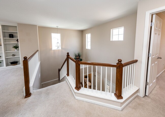 Building Photo - Charming 3 Bed, 2.5 bath in Northgate in D20