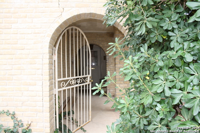 Building Photo - 6614 Cedar Hill
