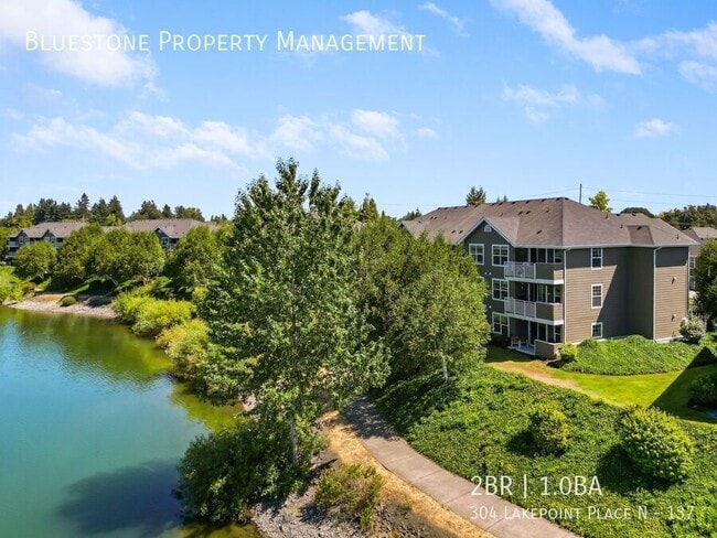 Building Photo - 304 Lakepoint Pl N