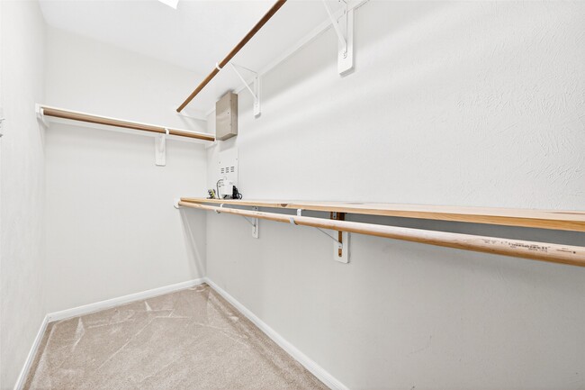Building Photo - 24822 Diamond Run Ct