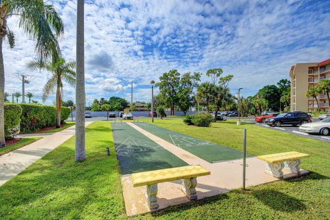 Building Photo - 3590 Via Poinciana