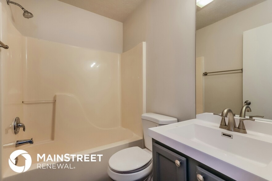 Building Photo - 4121 Mimosa View Dr