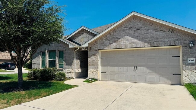 Building Photo - 1605 Gerald Ln