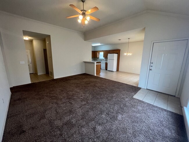 Building Photo - 708 Paso Fino St