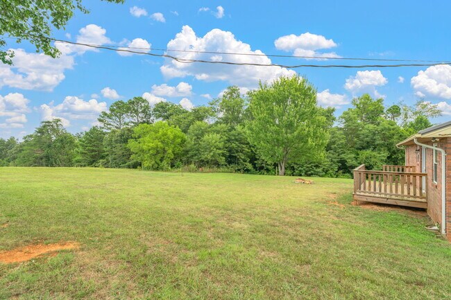 Building Photo - 2832 Vicksburg Ln