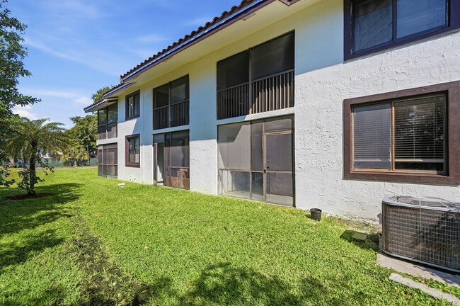 Building Photo - 3300 NW 46th St