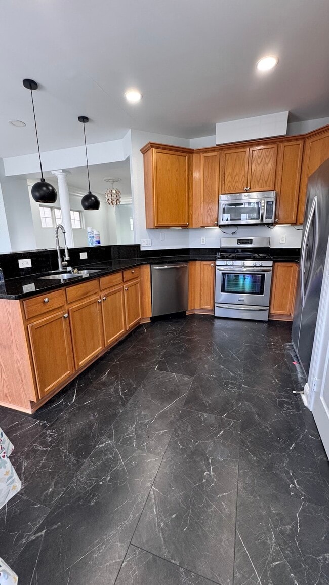 Building Photo - 16510 Bobster Ct