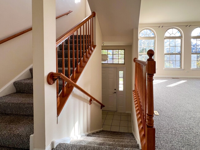 Building Photo - 554 Prestwick Ln