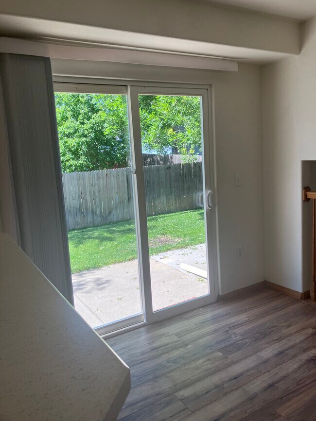 Building Photo - 160 Emilio Court