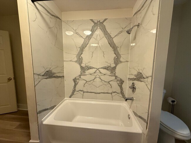 Building Photo - 145 Plymouth St