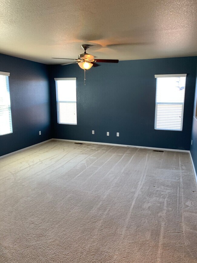 Building Photo - $2300 | 3BR/2.5BA | Dog Friendly Beautiful...