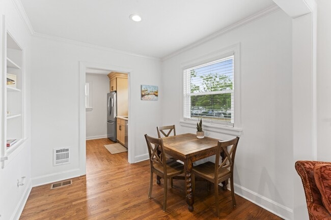 Building Photo - 2600 Belcourt Ave