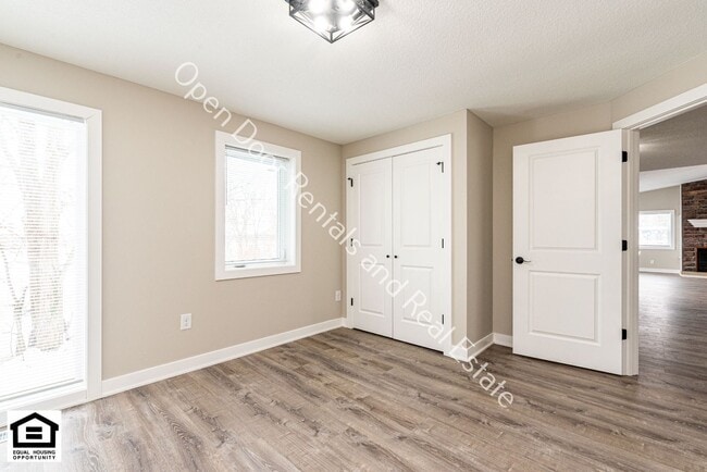 Building Photo - 4 bedroom home now available!