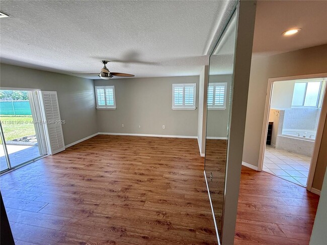 Building Photo - 17501 SW 92nd Ct