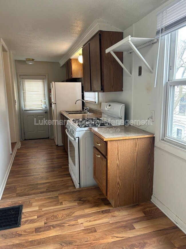 Building Photo - 3013 Portage Street