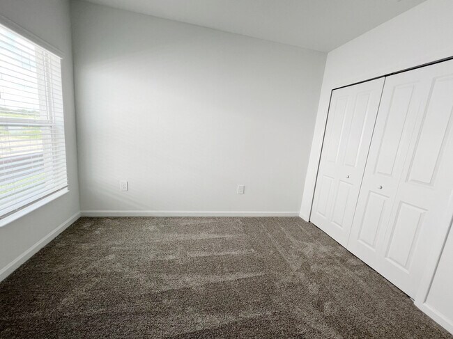 Building Photo - 317 Singing Sands Cir