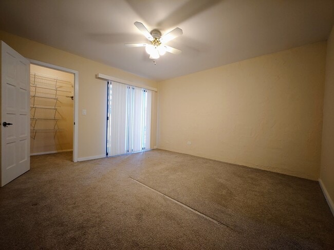 Building Photo - 1296 E Washington St