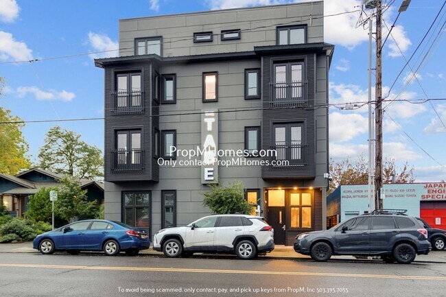 Primary Photo - Updated Studio in the Heart of SE Portland!