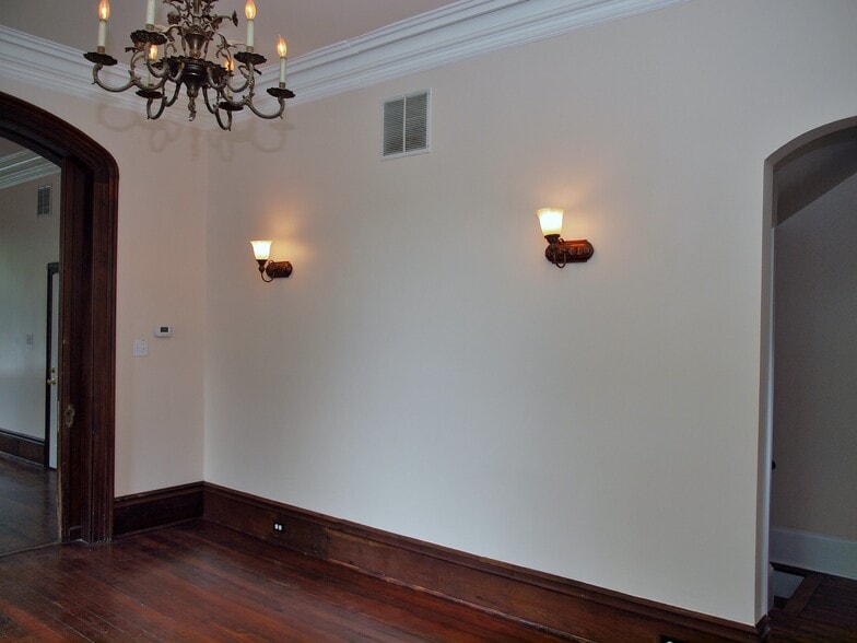 Building Photo - 301 M St NW