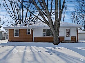 Building Photo - 11314 N Heights Dr NW