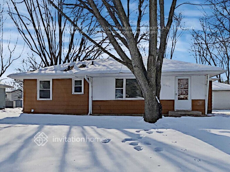 Primary Photo - 11314 N Heights Dr NW