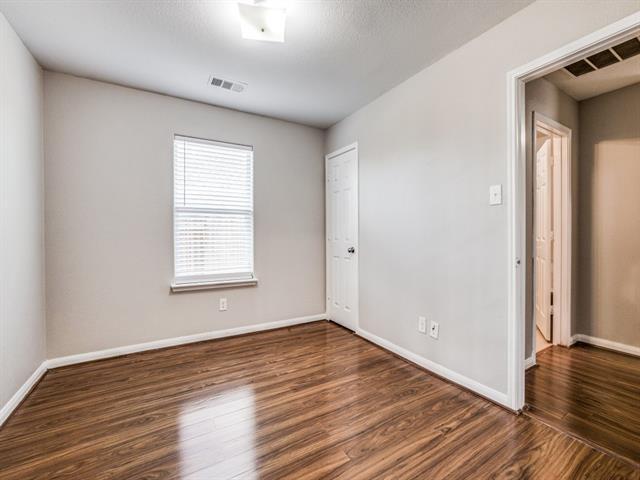 Building Photo - 3301 Taylor Dr
