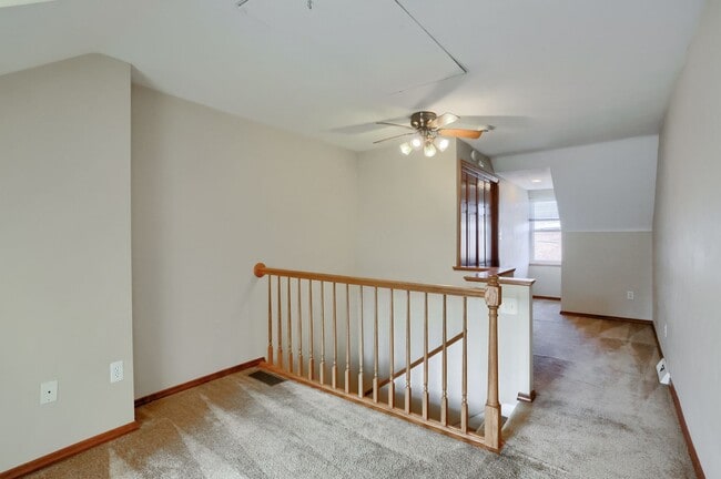 Building Photo - 2810 Sarah St