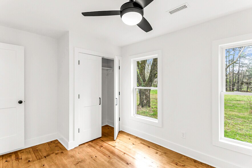 Building Photo - 3107 Orange Grove Rd