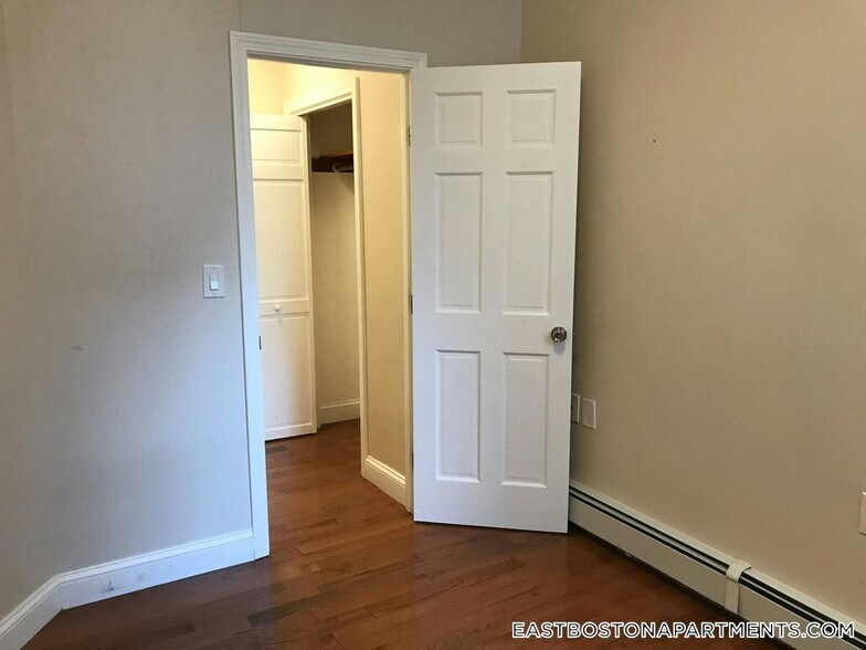 Building Photo - 349 Sumner St